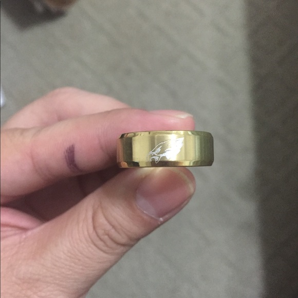 Gold Philadelphia Eagles Ring - Picture 2 of 4